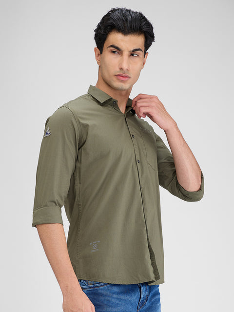 Men's Green Solid Slim Fit Shirts